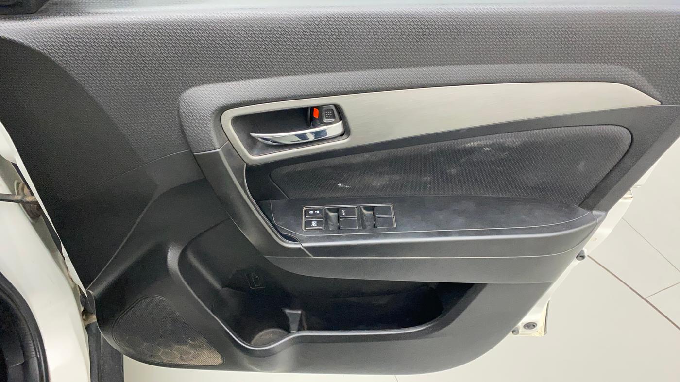 2018 Maruti Vitara Brezza ZDI AMT, Diesel, Automatic, 45,717 km, Driver Side Door Panels Control