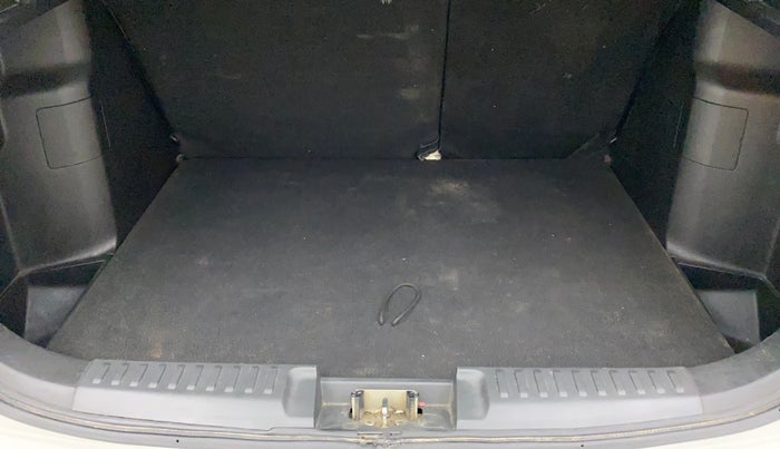 2018 Maruti Vitara Brezza ZDI AMT, Diesel, Automatic, 45,717 km, Boot Inside