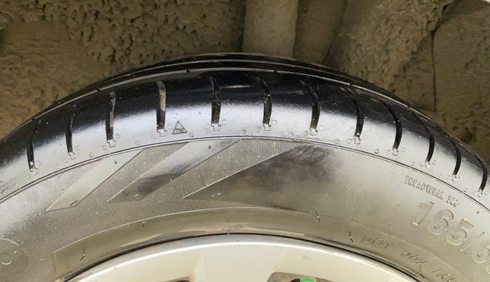 2015 Hyundai Grand i10 SPORTZ 1.2 KAPPA VTVT, CNG, Manual, 87,285 km, Left Rear Tyre Tread