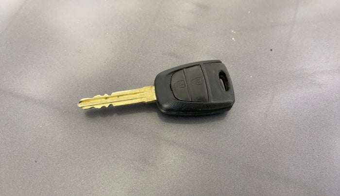 2015 Hyundai Grand i10 SPORTZ 1.2 KAPPA VTVT, CNG, Manual, 87,285 km, Key Close Up