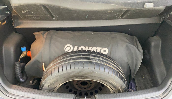 2015 Hyundai Grand i10 SPORTZ 1.2 KAPPA VTVT, CNG, Manual, 87,285 km, Boot Inside