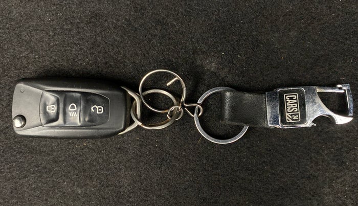 2016 Tata Zest XMS RT, Petrol, Manual, 61,550 km, Key Close Up