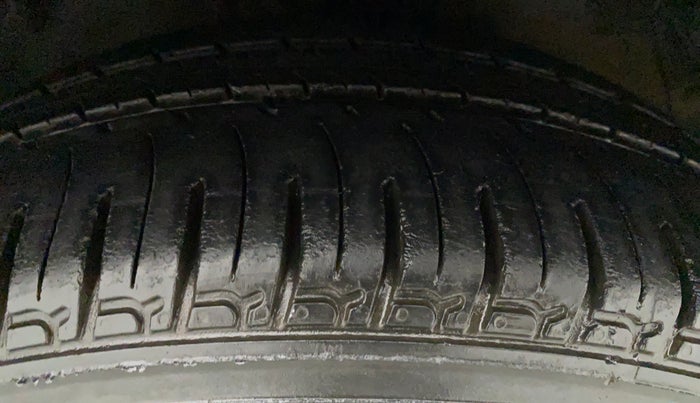 2012 Hyundai i20 ASTA 1.2, Petrol, Manual, 73,232 km, Right Front Tyre Tread