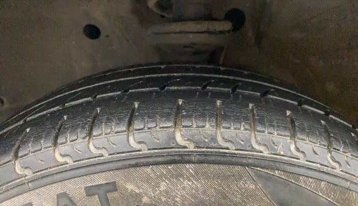 2017 Maruti Wagon R 1.0 VXI, Petrol, Manual, 88,722 km, Left Front Tyre Tread