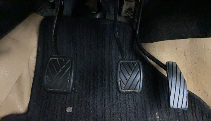 2017 Maruti Wagon R 1.0 VXI, Petrol, Manual, 88,722 km, Pedals