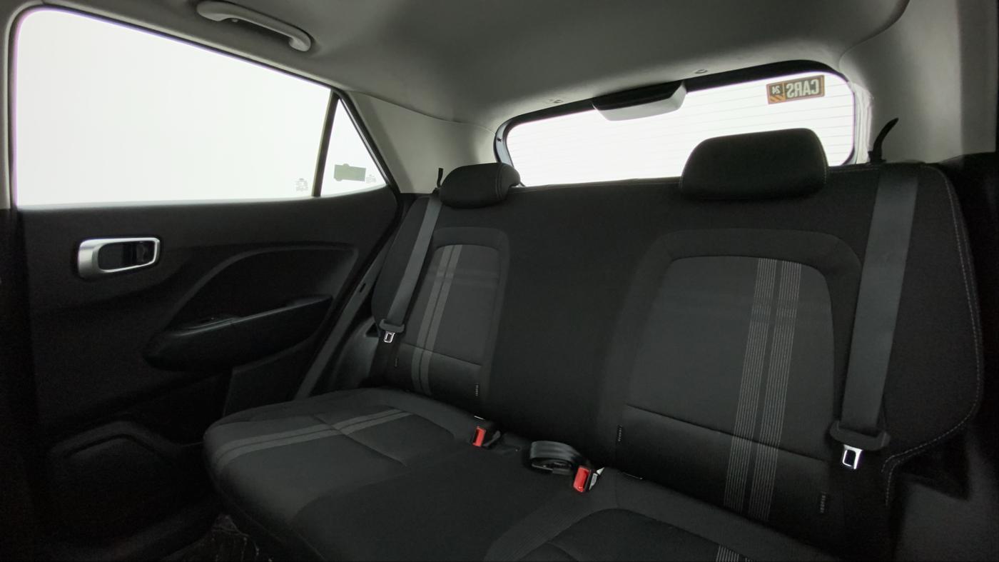 2022 Hyundai VENUE SX PLUS 1.0 TURBO DCT, Petrol, Automatic, 23,220 km, Right Side Rear Door Cabin