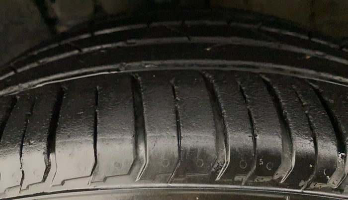 2022 Hyundai VENUE SX PLUS 1.0 TURBO DCT, Petrol, Automatic, 23,220 km, Left Front Tyre Tread