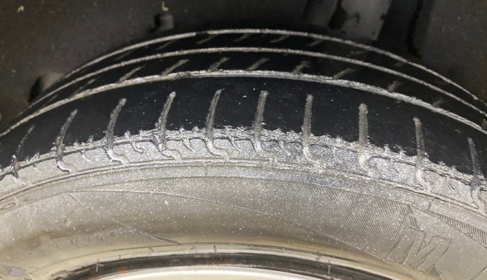 2020 Maruti Baleno DELTA PETROL 1.2, Petrol, Manual, 73,800 km, Left Rear Tyre Tread