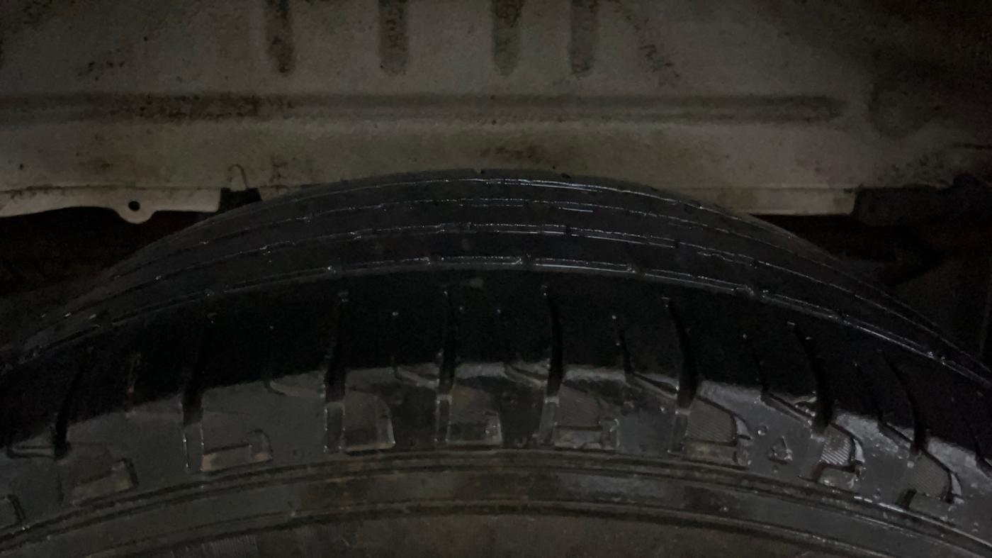2019 Mahindra Scorpio S3, Diesel, Manual, 96,632 km, Right Rear Tyre Tread