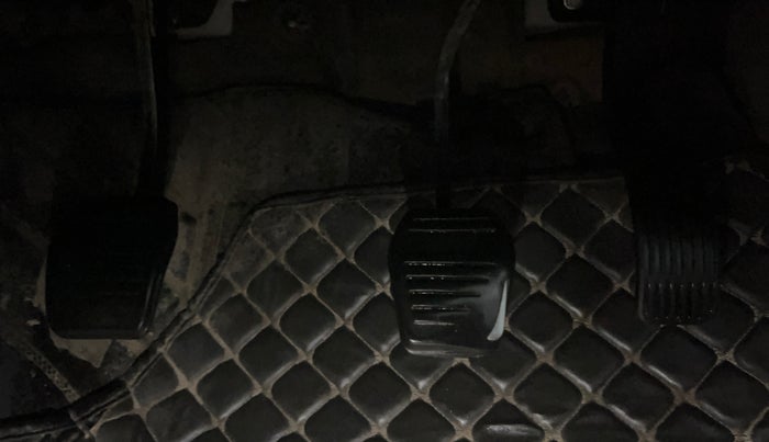 2019 Mahindra Scorpio S3, Diesel, Manual, 96,508 km, Pedals