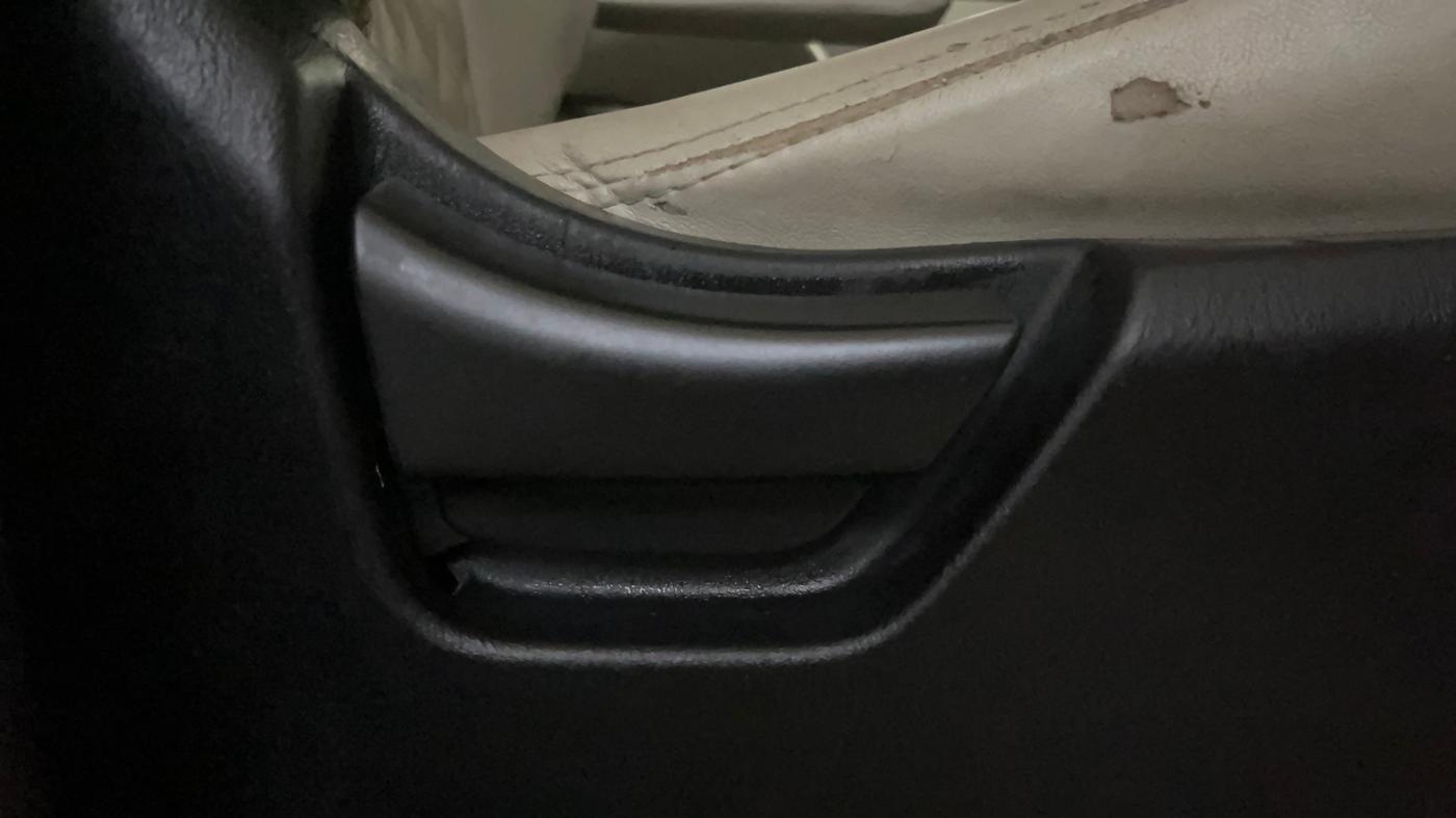 2019 Mahindra Scorpio S3, Diesel, Manual, 96,632 km, Driver Side Adjustment Panel