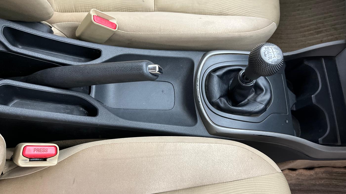 2016 Honda City 1.5L I-VTEC V MT, Petrol, Manual, 1,29,150 km, Gear Lever
