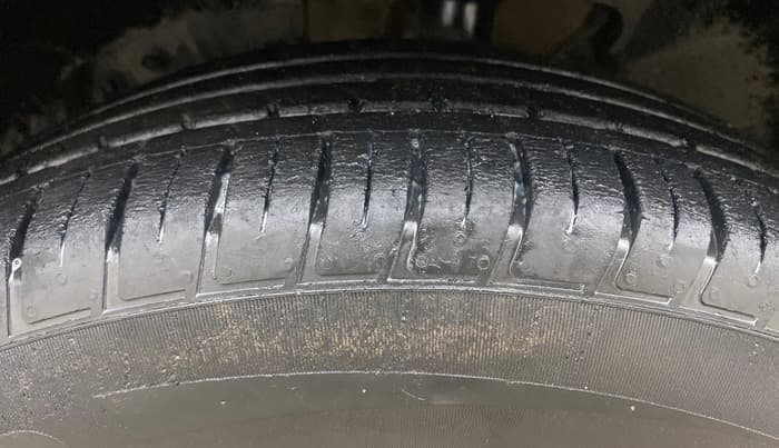 2021 Nissan Kicks XV 1.5, Petrol, Manual, 71,247 km, Left Front Tyre Tread