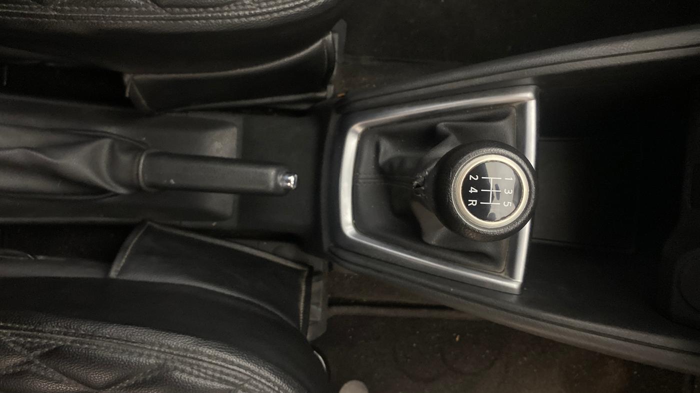 2021 Nissan Kicks XV 1.5, Petrol, Manual, 70,784 km, Gear Lever