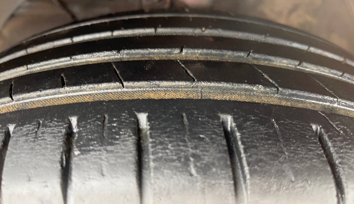 2021 Maruti Baleno ZETA PETROL 1.2, Petrol, Manual, 50,037 km, Left Front Tyre Tread