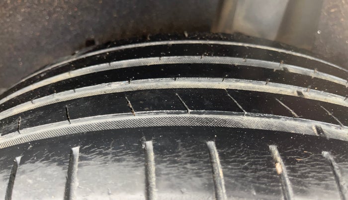 2021 Maruti Baleno ZETA PETROL 1.2, Petrol, Manual, 50,037 km, Left Rear Tyre Tread