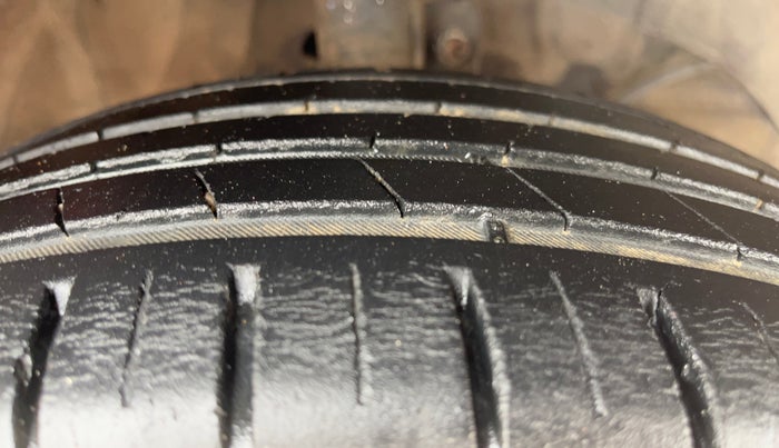 2021 Maruti Baleno ZETA PETROL 1.2, Petrol, Manual, 50,037 km, Right Front Tyre Tread