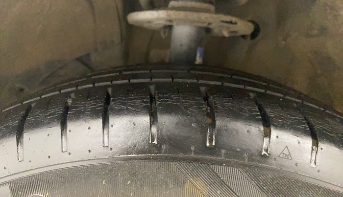 2019 Maruti Baleno ZETA PETROL 1.2, Petrol, Manual, 16,729 km, Left Front Tyre Tread