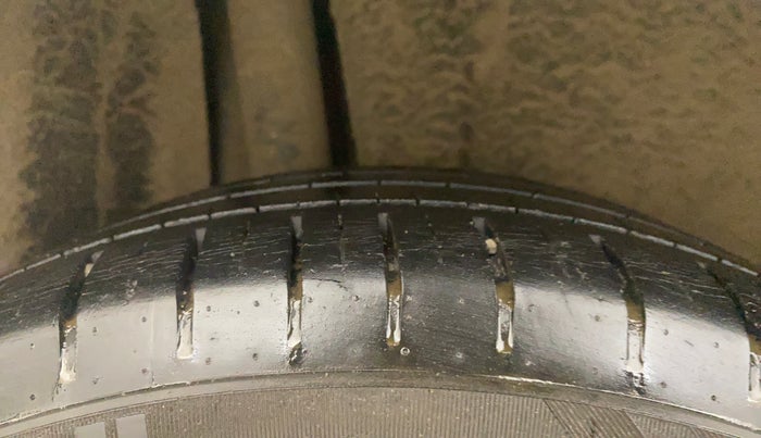2019 Maruti Baleno ZETA PETROL 1.2, Petrol, Manual, 16,729 km, Right Rear Tyre Tread
