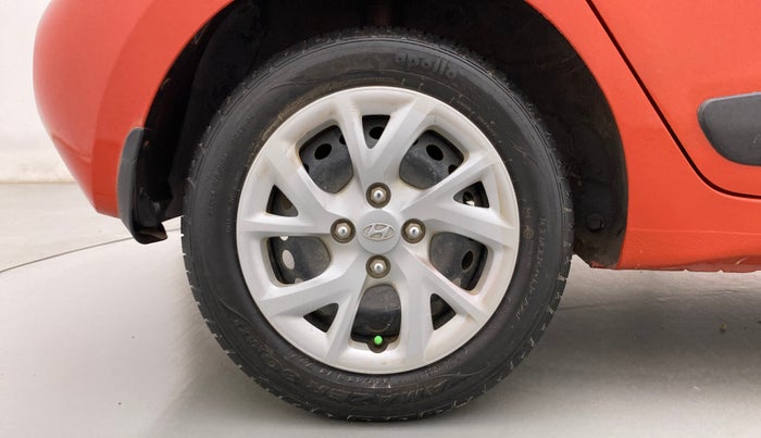 2018 Hyundai Grand i10 MAGNA AT 1.2 KAPPA VTVT, Petrol, Automatic, 26,646 km, Right Rear Wheel
