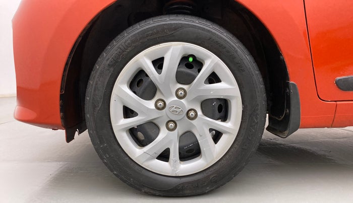 2018 Hyundai Grand i10 MAGNA AT 1.2 KAPPA VTVT, Petrol, Automatic, 26,646 km, Left Front Wheel