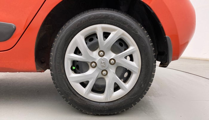 2018 Hyundai Grand i10 MAGNA AT 1.2 KAPPA VTVT, Petrol, Automatic, 26,646 km, Left Rear Wheel