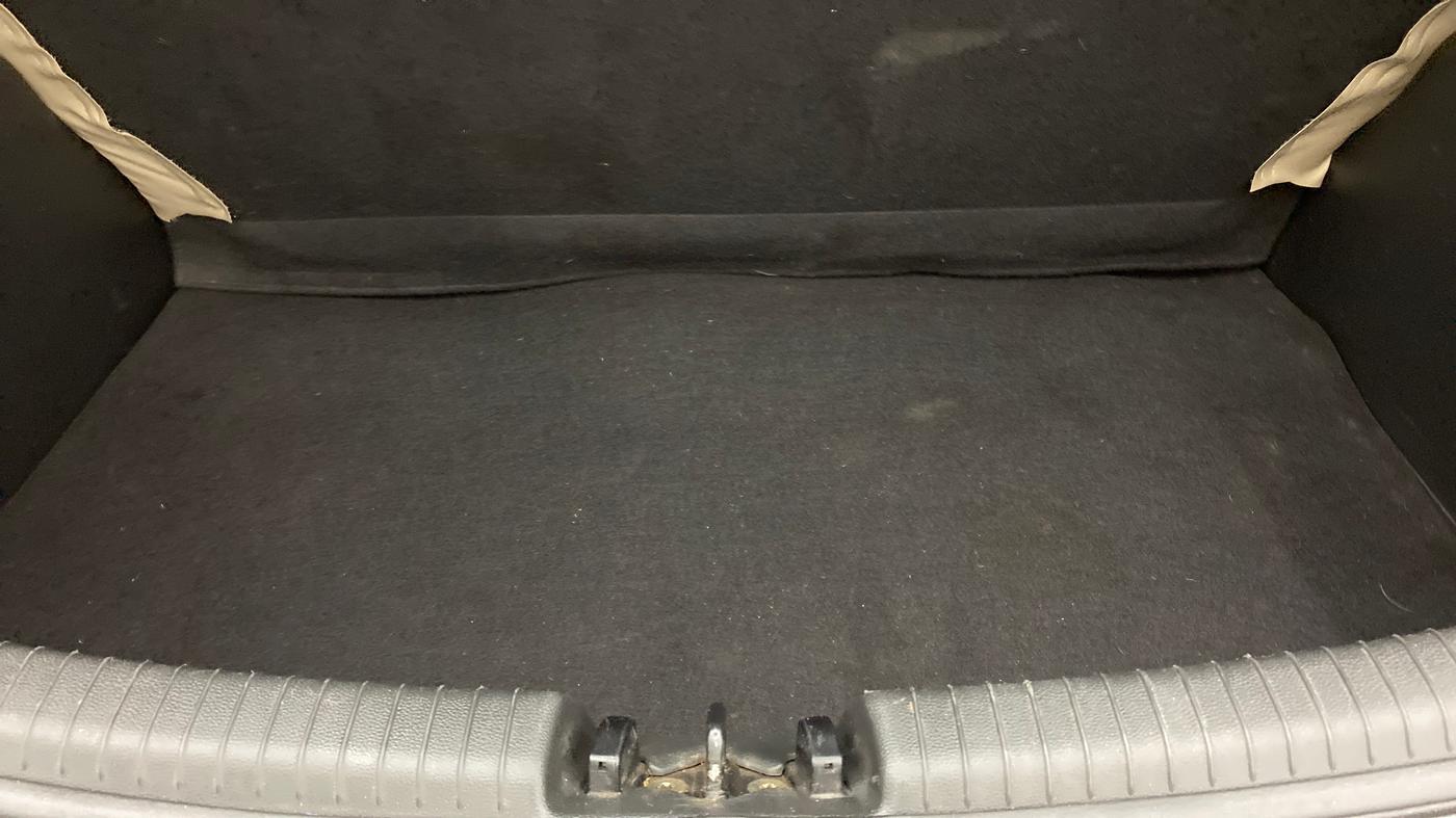 2018 Hyundai Grand i10 MAGNA AT 1.2 KAPPA VTVT, Petrol, Automatic, 26,646 km, Boot Inside