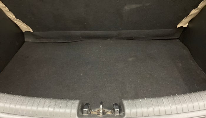 2018 Hyundai Grand i10 MAGNA AT 1.2 KAPPA VTVT, Petrol, Automatic, 26,646 km, Boot Inside