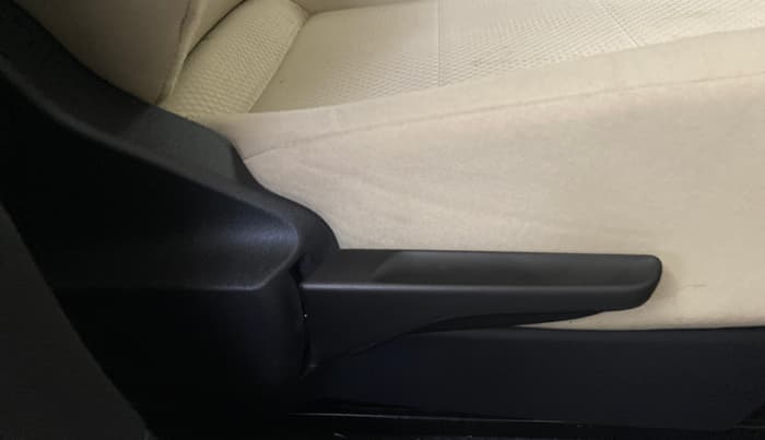 2024 Volkswagen VIRTUS HIGHLINE TSI 1.0 MT, Petrol, Manual, 6,662 km, Driver Side Adjustment Panel