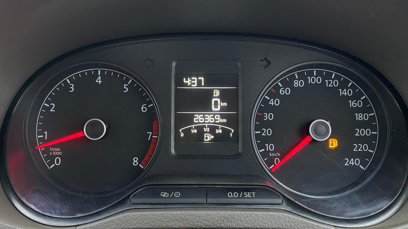2015 Volkswagen Vento HIGHLINE PETROL, Petrol, Manual, 26,435 km, Odometer Image