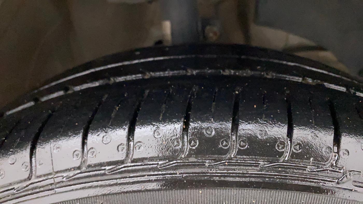2019 Maruti Swift ZXI PLUS AMT, Petrol, Automatic, 90,696 km, Right Front Tyre Tread