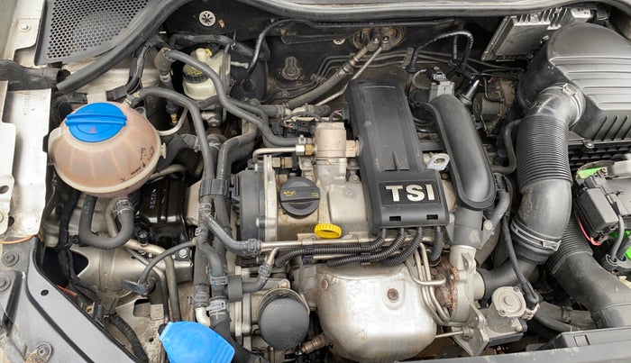 2014 Volkswagen Vento HIGHLINE PETROL AT, Petrol, Automatic, 1,05,011 km, Engine View - Right