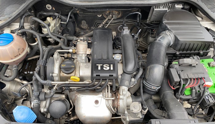 2014 Volkswagen Vento HIGHLINE PETROL AT, Petrol, Automatic, 1,05,011 km, Engine View