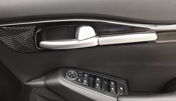 2019 KIA SELTOS GTX AT 1.4 PETROL, Petrol, Automatic, 31,282 km, Driver Side Door Panels Control