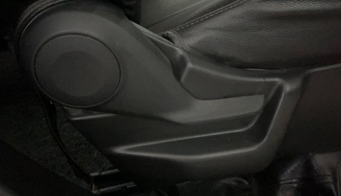 2022 Maruti New Wagon-R VXI 1.0 AMT, Petrol, Automatic, 56,154 km, Driver Side Adjustment Panel
