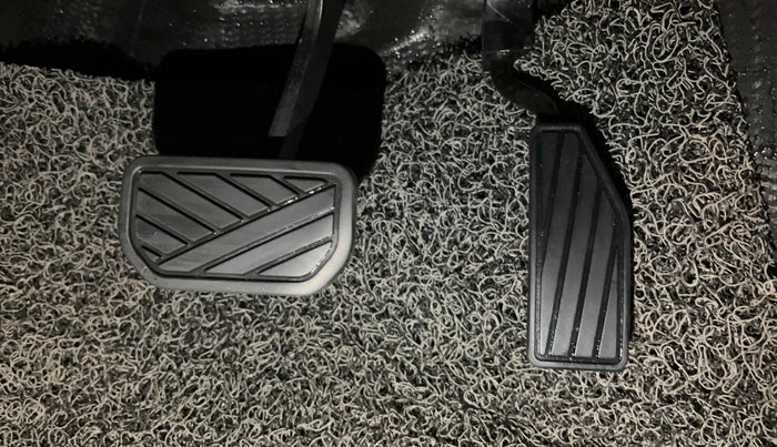 2022 Maruti New Wagon-R VXI 1.0 AMT, Petrol, Automatic, 56,154 km, Pedals
