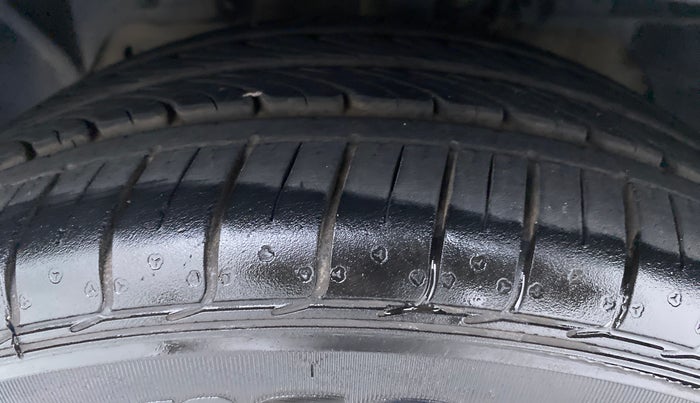 2018 Ford FREESTYLE TITANIUM 1.5 TDCI, Diesel, Manual, 29,144 km, Left Front Tyre Tread