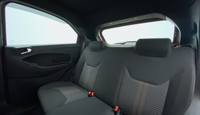 2018 Ford FREESTYLE TITANIUM 1.5 TDCI, Diesel, Manual, 29,144 km, Right Side Rear Door Cabin