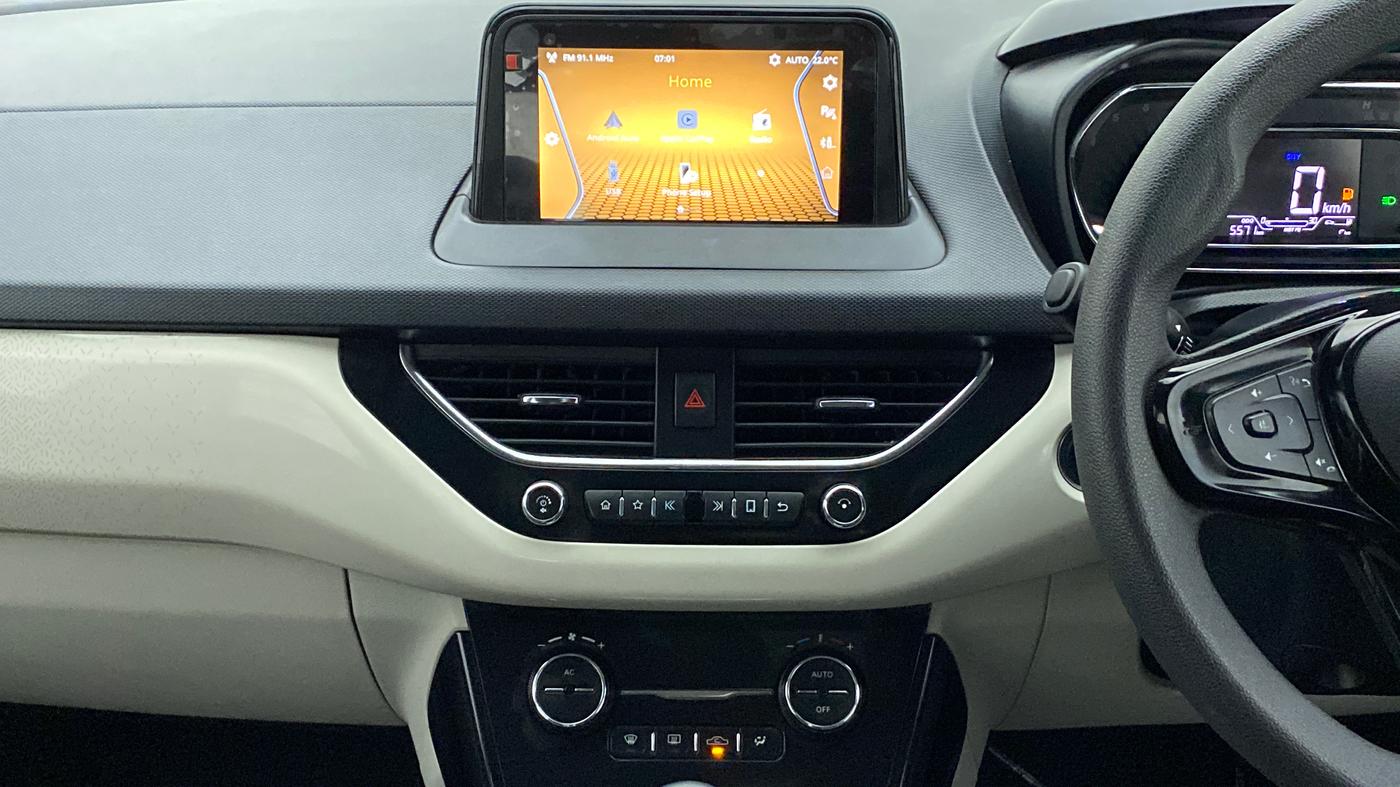 2020 Tata NEXON XZ+ 1.2, Petrol, Manual, 5,780 km, Air Conditioner