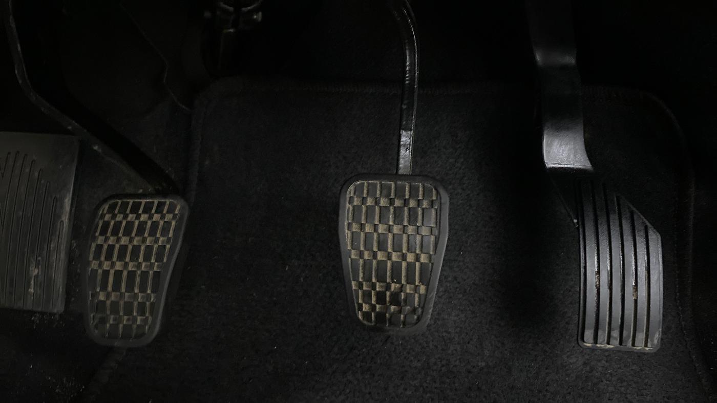 2020 Tata NEXON XZ+ 1.2, Petrol, Manual, 5,780 km, Pedals