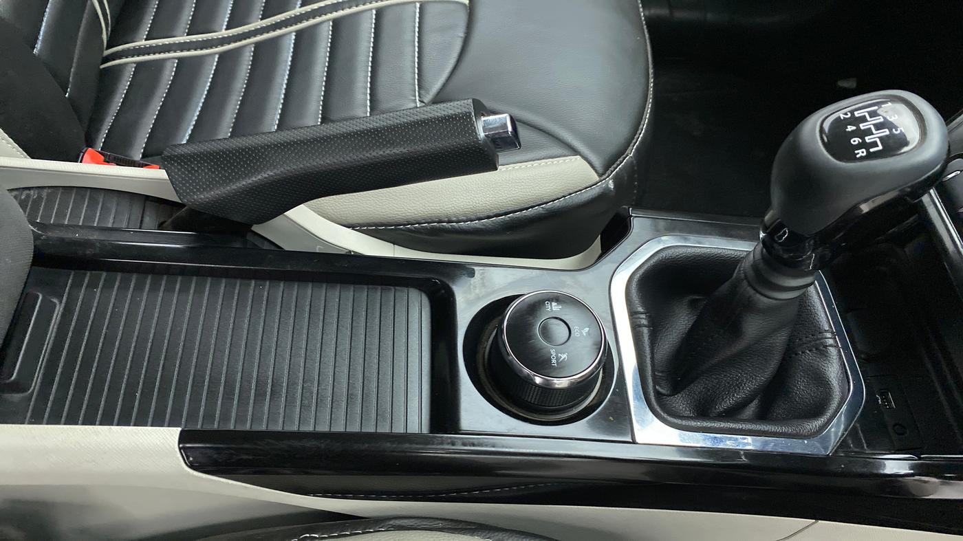 2020 Tata NEXON XZ+ 1.2, Petrol, Manual, 5,780 km, Gear Lever
