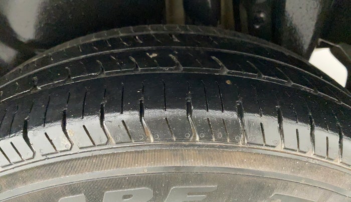 2013 Maruti Swift Dzire VXI, Petrol, Manual, 78,853 km, Left Rear Tyre Tread