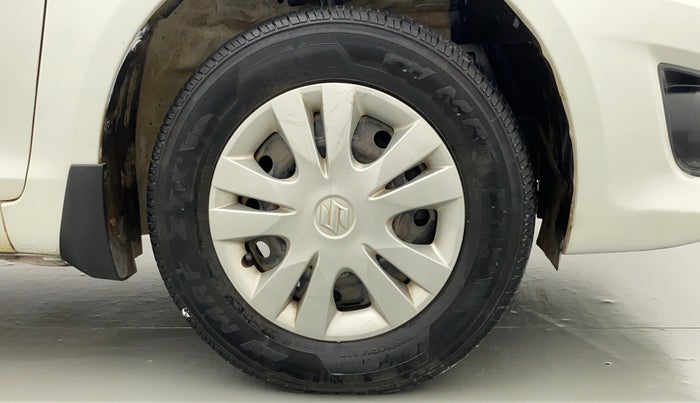 2013 Maruti Swift Dzire VXI, Petrol, Manual, 78,853 km, Right Front Wheel