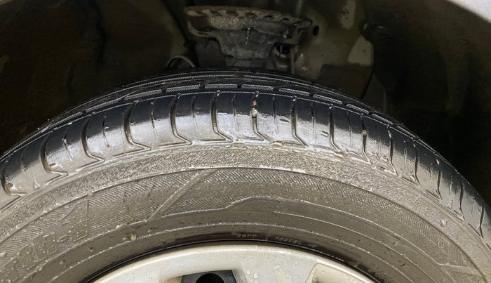 2016 Hyundai Elite i20 MAGNA 1.2, Petrol, Manual, 37,637 km, Right Front Tyre Tread