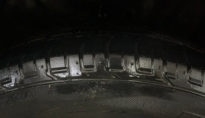 2018 Hyundai Creta SX AT 1.6 PETROL, Petrol, Automatic, 28,960 km, Right Front Tyre Tread