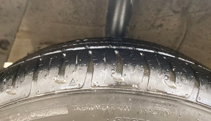 2016 Hyundai Grand i10 ASTA AT 1.2 KAPPA VTVT, Petrol, Automatic, 26,630 km, Right Rear Tyre Tread