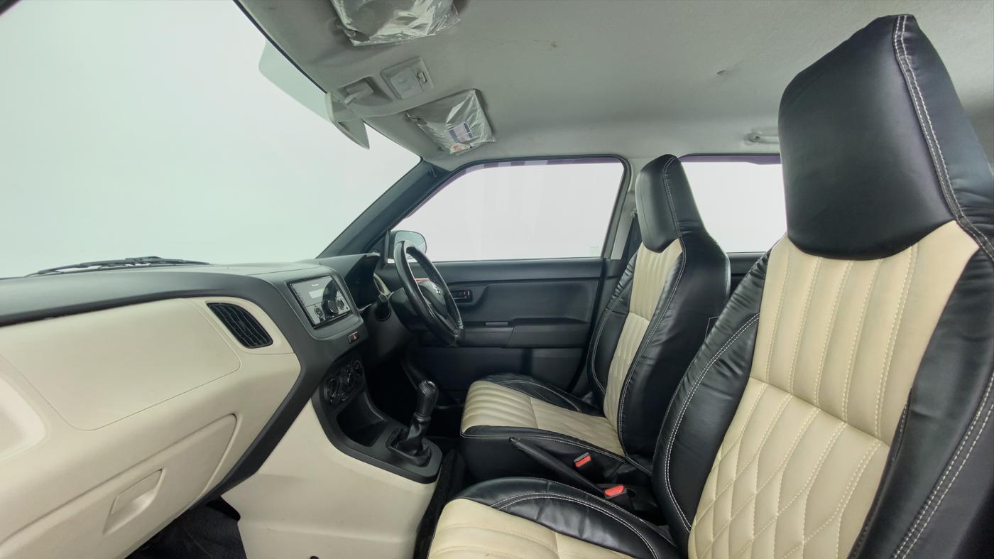 2020 Maruti New Wagon-R LXI CNG 1.0 L, CNG, Manual, 45,694 km, Right Side Front Door Cabin
