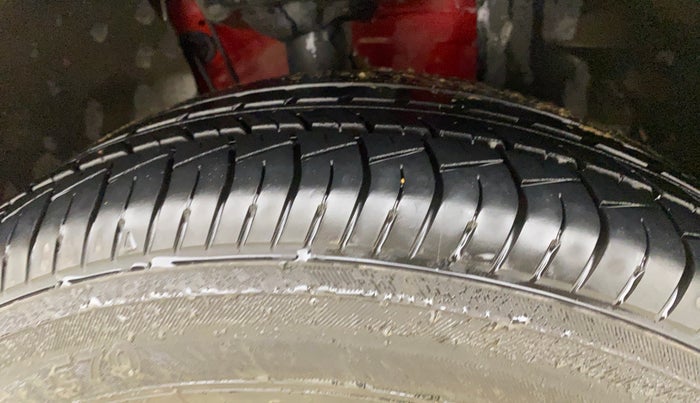 2021 Skoda KUSHAQ AMBITION 1.0L TSI AT, Petrol, Automatic, 38,479 km, Right Front Tyre Tread