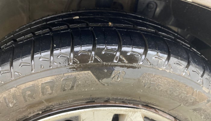 2015 Honda City 1.5L I-DTEC SV, Diesel, Manual, 1,43,980 km, Right Front Tyre Tread