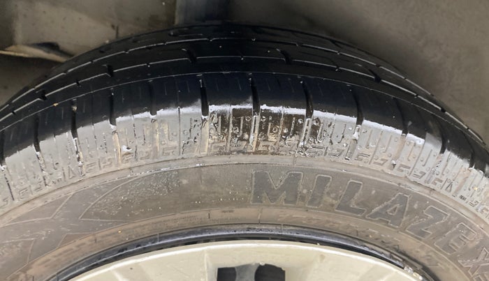 2015 Honda City 1.5L I-DTEC SV, Diesel, Manual, 1,43,980 km, Right Rear Tyre Tread